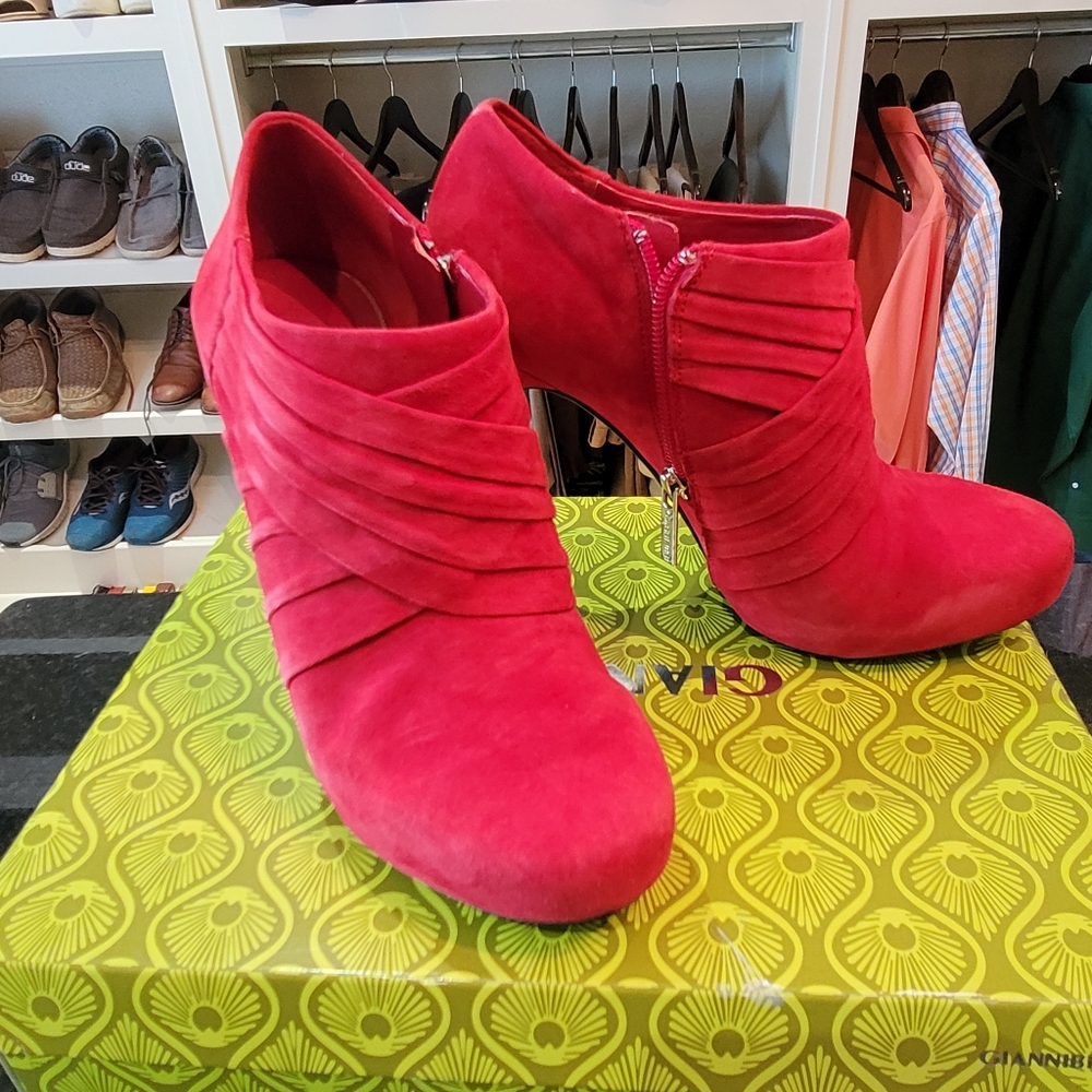 Gianni Bini 8½ bootie